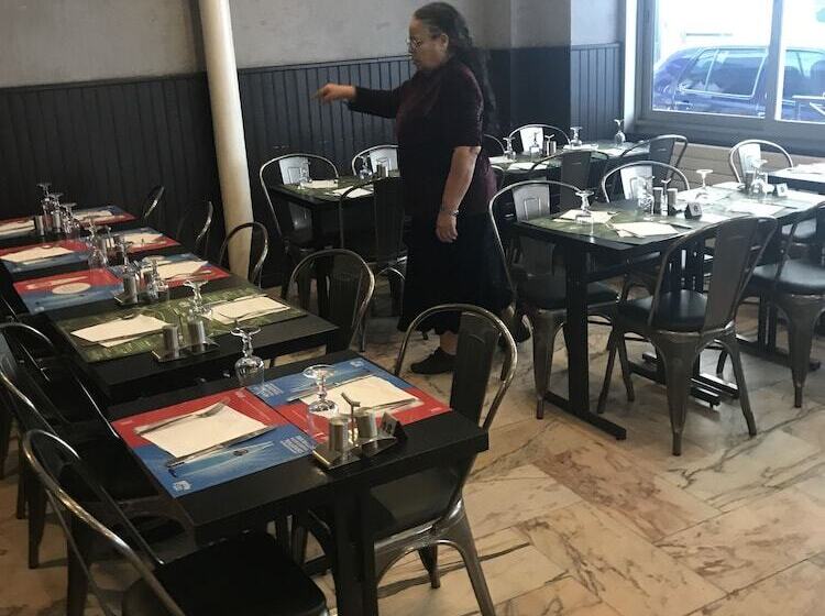 בית מלון כפרי Au Cadran Bleu