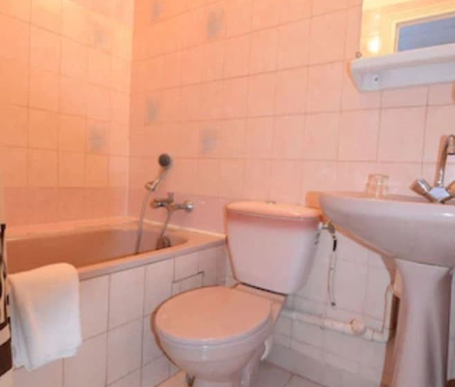 בית מלון כפרי Au Cadran Bleu