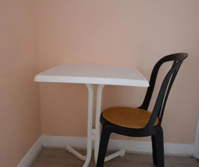 בית מלון כפרי Au Cadran Bleu