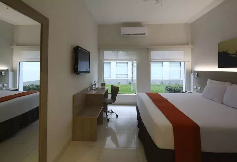 בית מלון כפרי Casa Andina Standard Piura