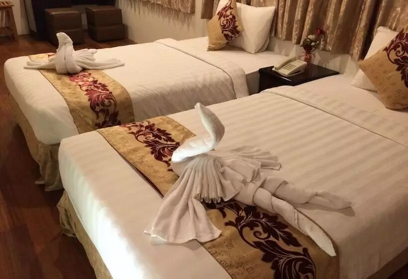 هتل High Five