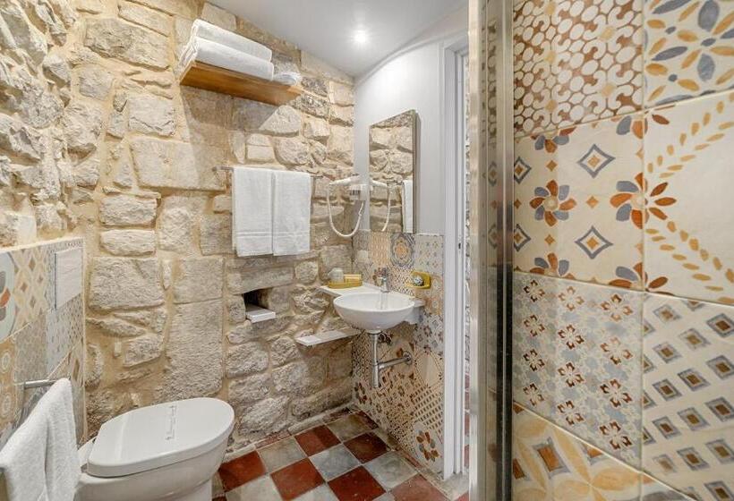 בית מלון כפרי Iblaresort Boutique