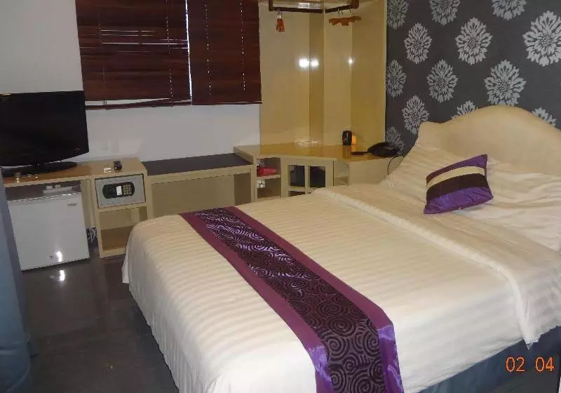 هتل Lvis Boutique