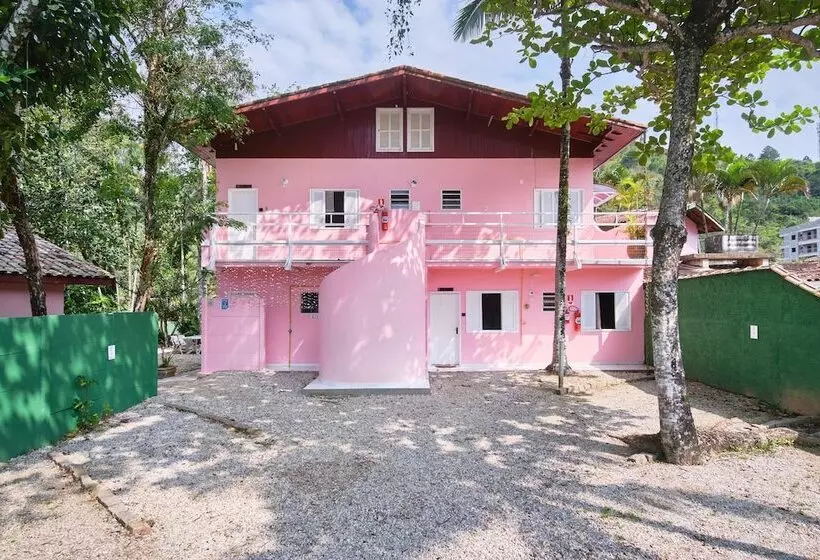 هتل Pousada Sanremo Inn