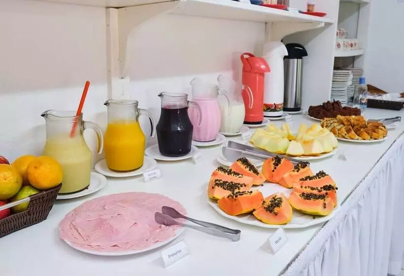 هتل Pousada Sanremo Inn