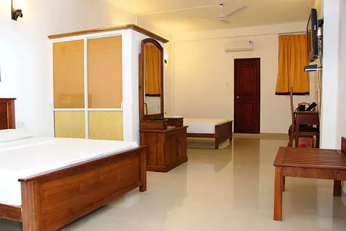 Отель Roy Villa Beach