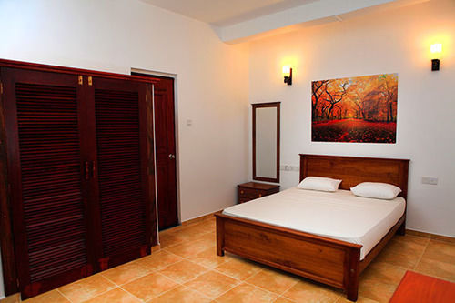 Отель Roy Villa Beach