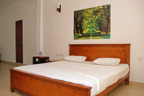 Отель Roy Villa Beach