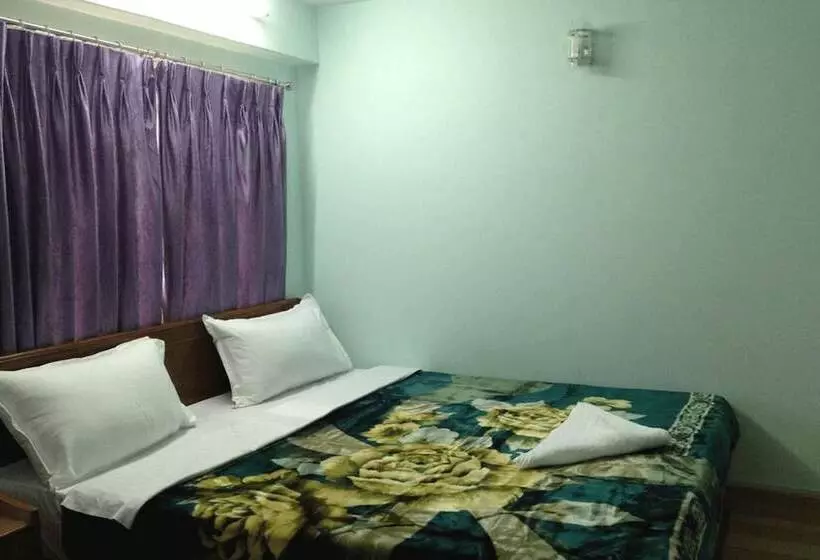 هتل Shiva Shankar