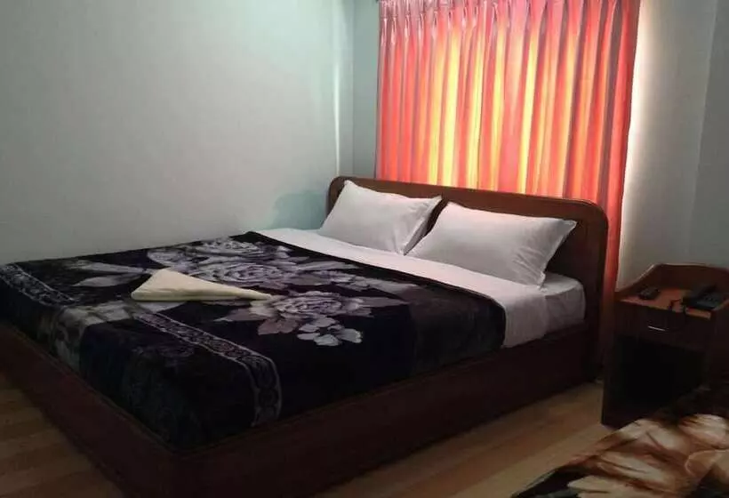 هتل Shiva Shankar