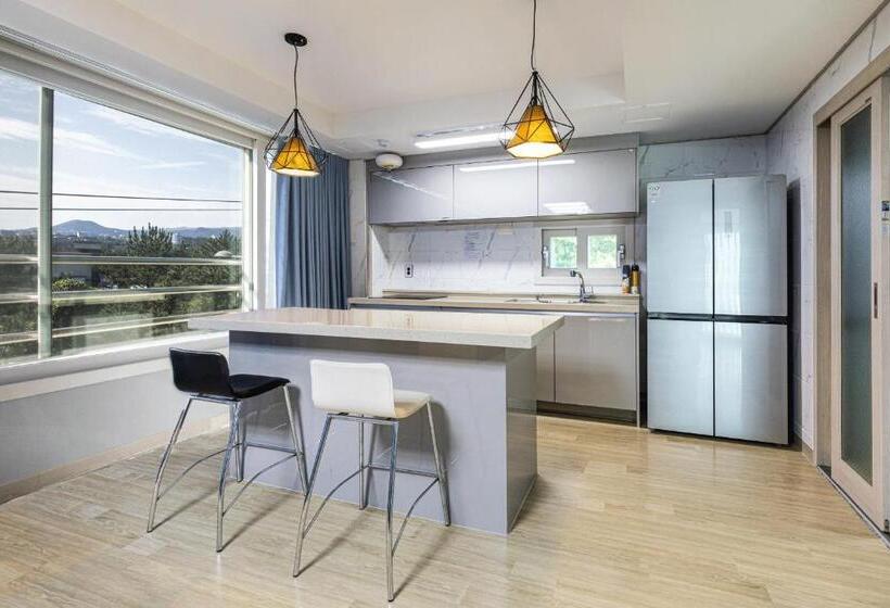 فندق The Bay Jeju Resort