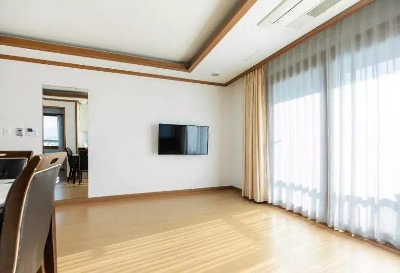 호텔 The Bay Jeju Resort