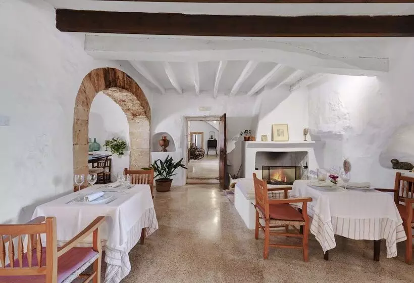 ホテル Torrent Fals