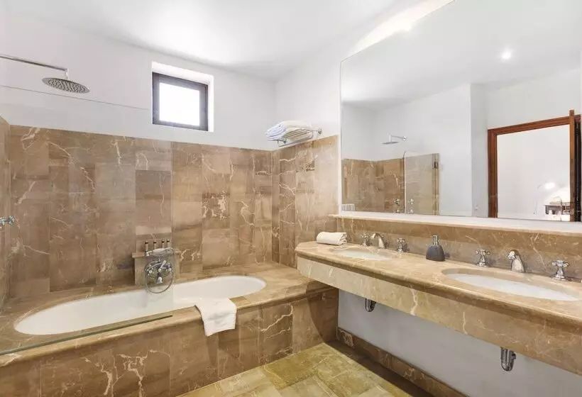 ホテル Torrent Fals