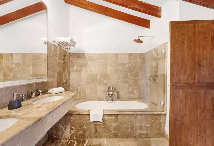 ホテル Torrent Fals