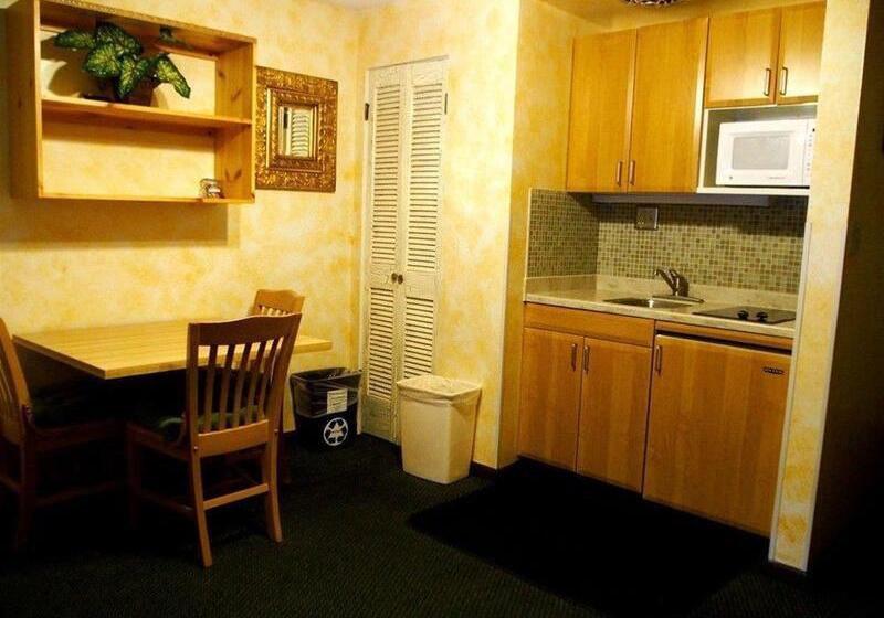 هتل Tyrolean Lodge