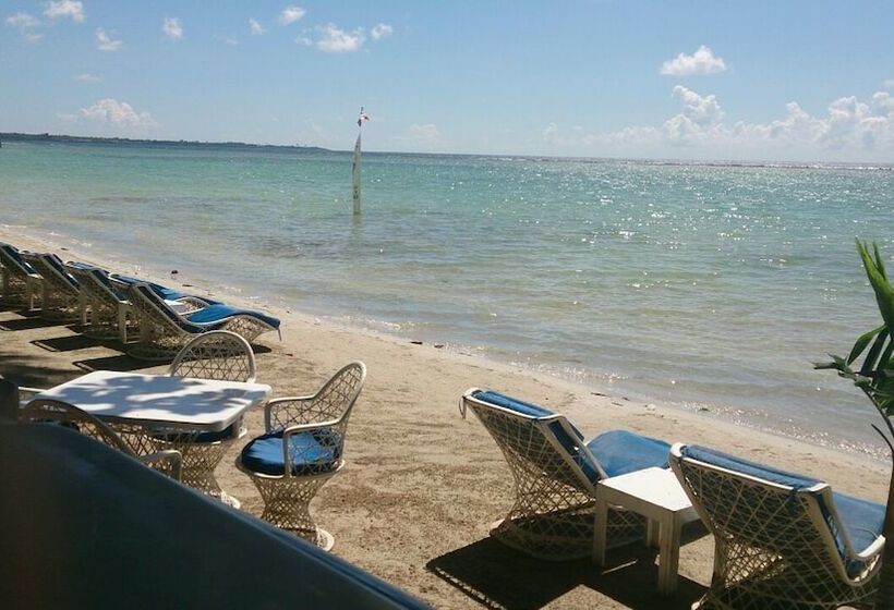 호텔 Village On The Beach