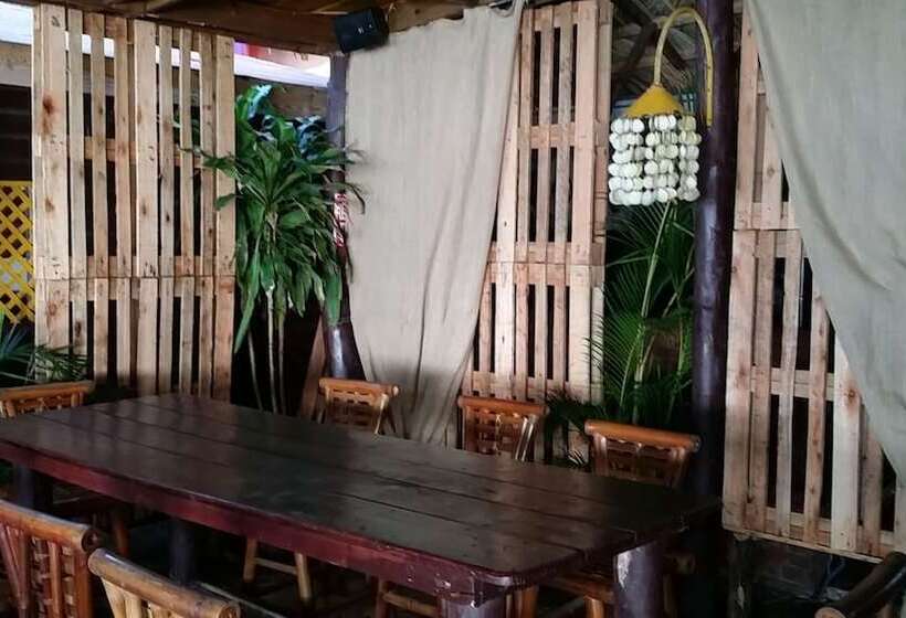 호텔 Village On The Beach