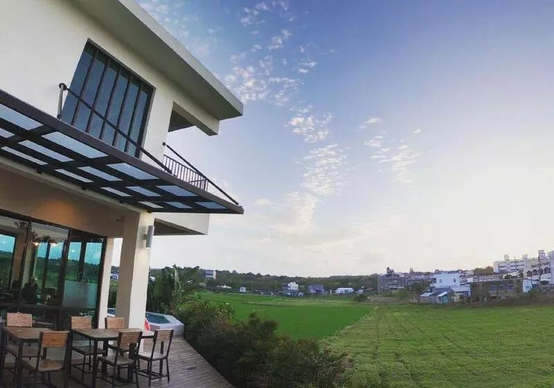 پانسیون Beras Manor Kenting