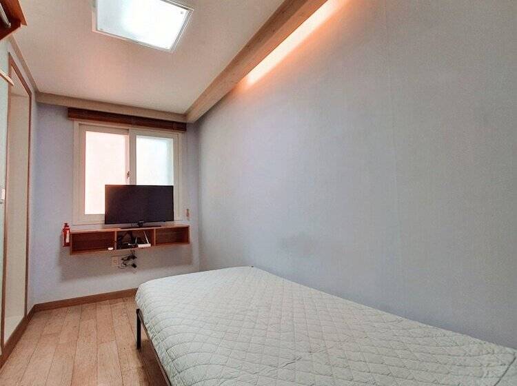 פנסיון Guesthouse The Hill