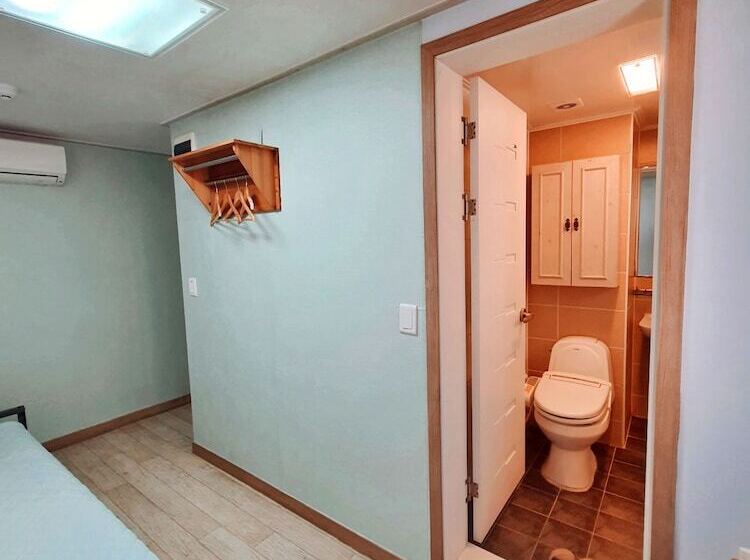 פנסיון Guesthouse The Hill