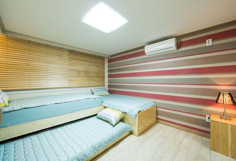 פנסיון Guesthouse The Hill