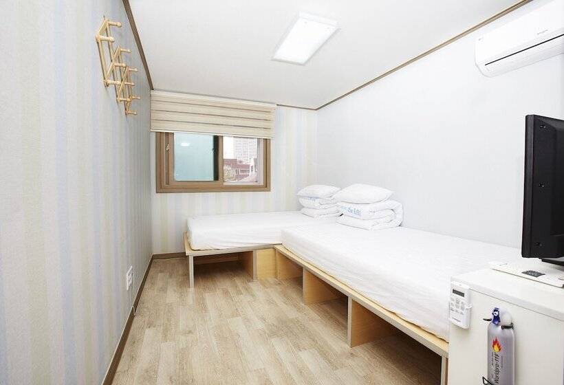 פנסיון Guesthouse The Hill