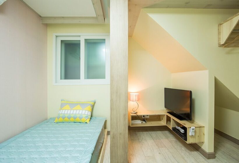 פנסיון Guesthouse The Hill