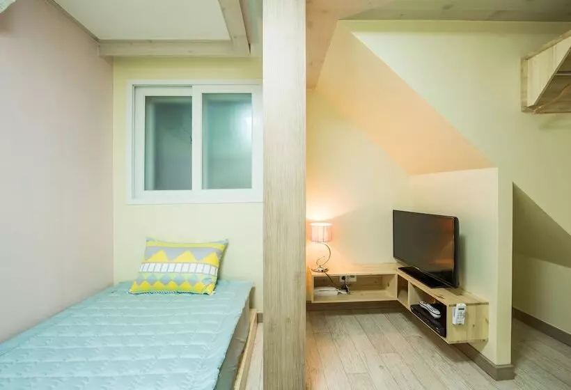 Pensão Guesthouse The Hill