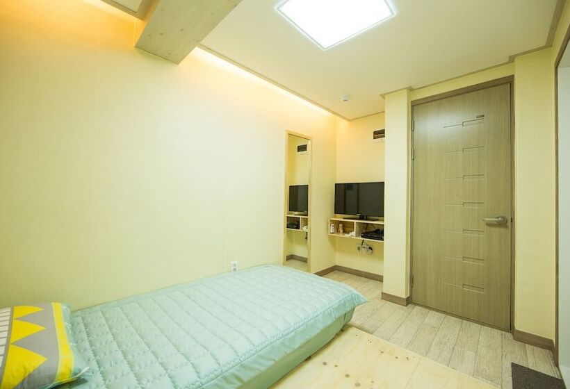 פנסיון Guesthouse The Hill