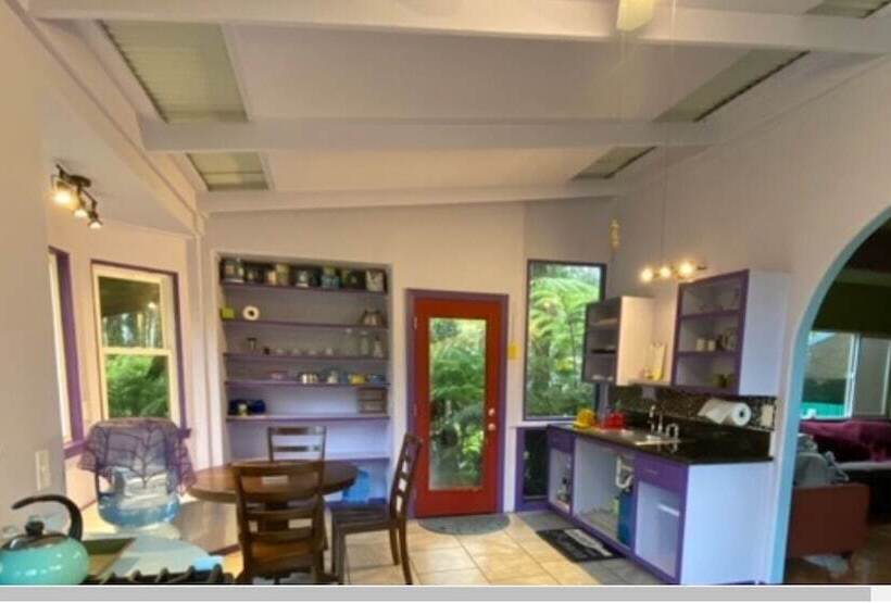 پانسیون Ixchel Hawaii