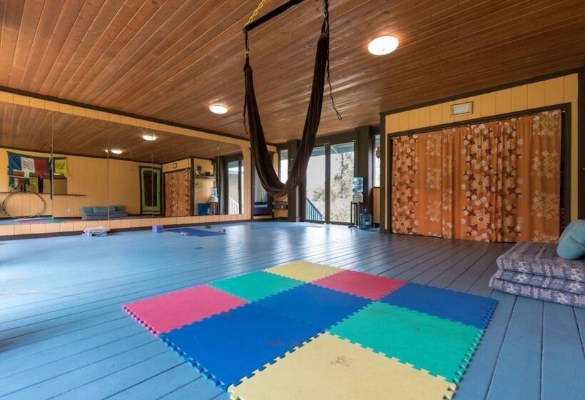 پانسیون Ixchel Hawaii