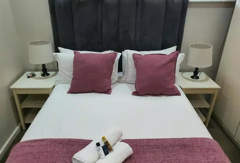 بنسيون Sunnyridge Lodge