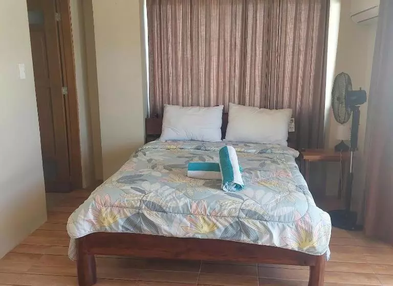 Captngreggs Dive Resort