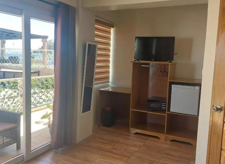 Captngreggs Dive Resort