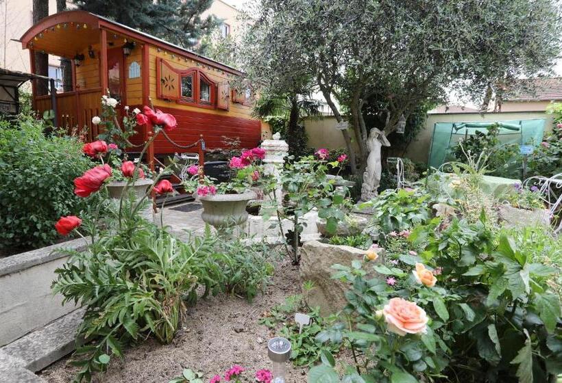 مبيت وإفطار Maison D Hôtes Et Roulotte Le 6 Bis