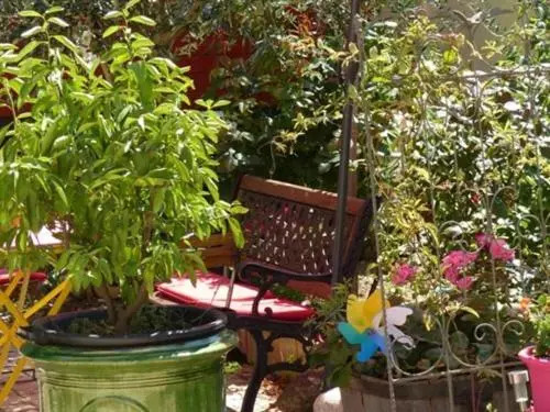 Aamiaismajoitus (B&B) Maison D Hôtes Et Roulotte Le 6 Bis