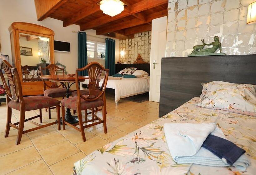 مبيت وإفطار Maison D Hôtes Et Roulotte Le 6 Bis