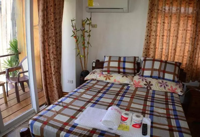 Captngreggs Dive Resort