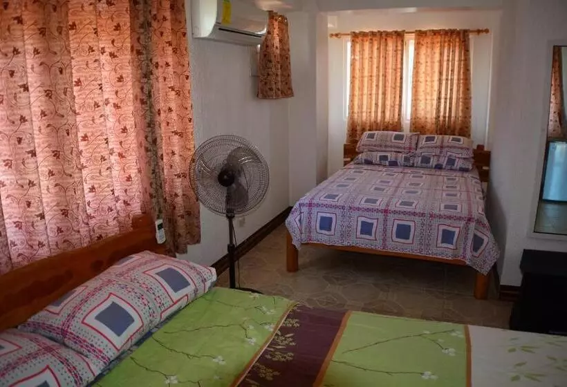 Captngreggs Dive Resort