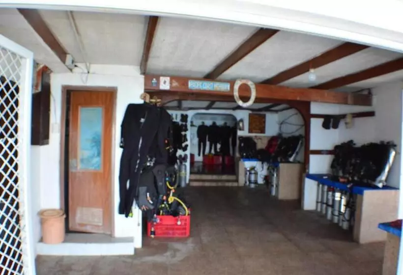 Captngreggs Dive Resort
