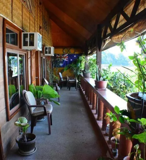 Captngreggs Dive Resort