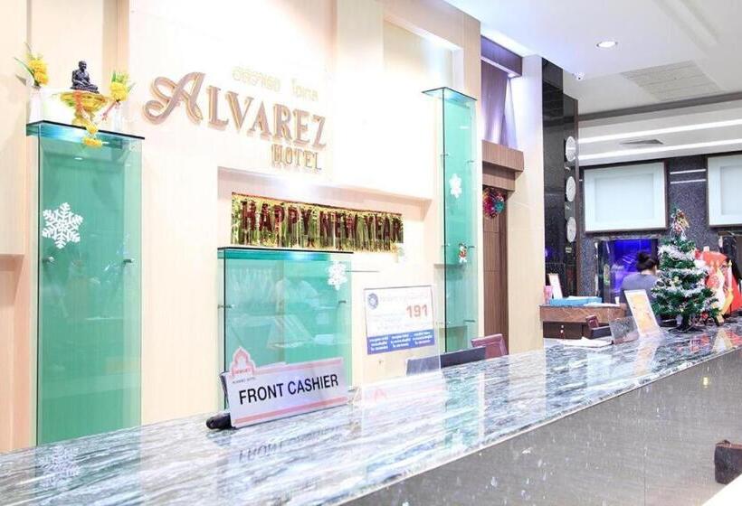 酒店 Alvarez