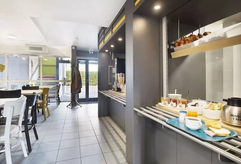 B&B Hotel Lyon St Priest