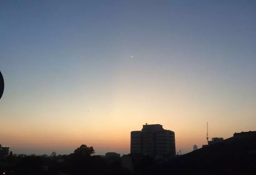 酒店 Cinnamon Heights