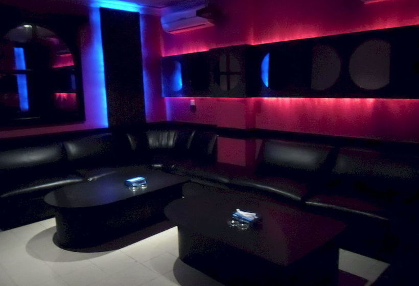 בית מלון כפרי Cittic Batam