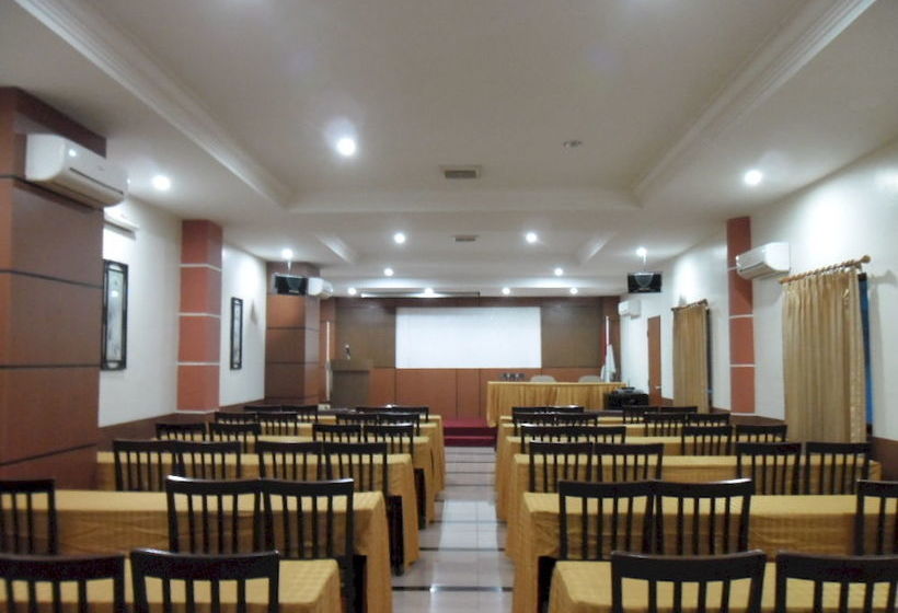 בית מלון כפרי Cittic Batam