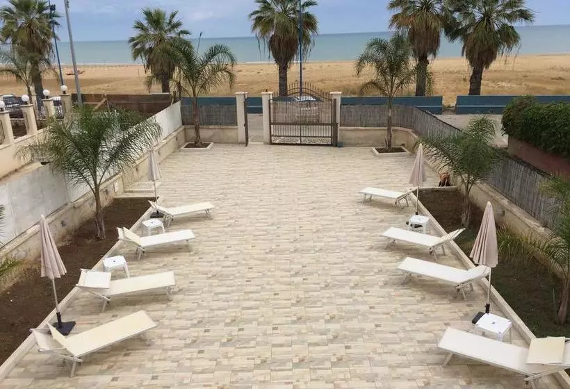 هتل Costa Del Sol