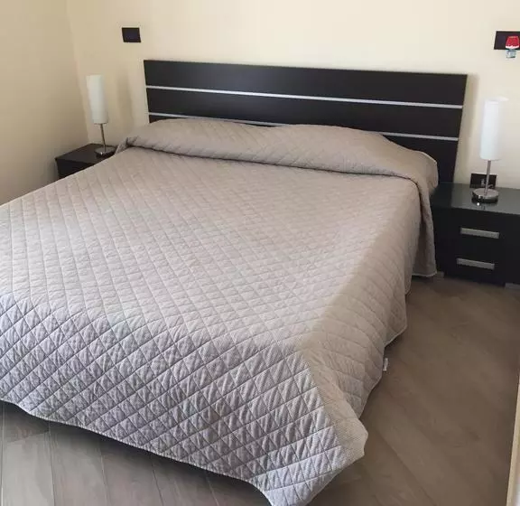 هتل Costa Del Sol