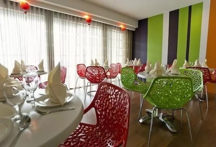 Hotel Grand Medallion